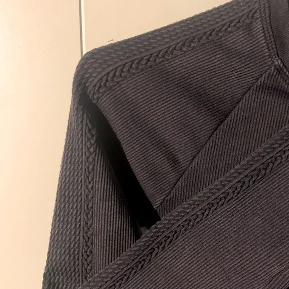 Workout Crop - Picture 3 of 4